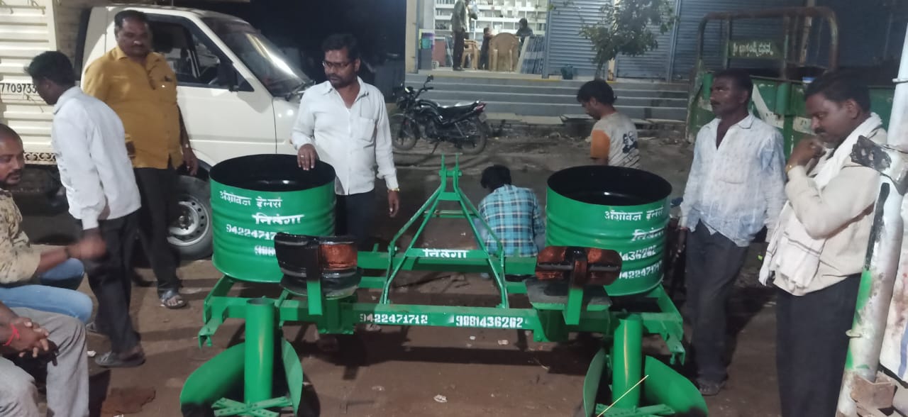 Sugarcan seeddrill
